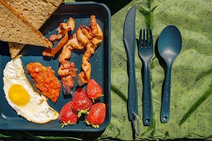 Coghlan’s Solo Tableware Kit – Lightweight, Durable Camping Dinnerware Set – Plate, Bowl, Tumbler & Cutlery in Mesh Bag – BPA-Free, Dishwasher Safe, 50% Wheat Straw – 1-Person Outdoor Dining