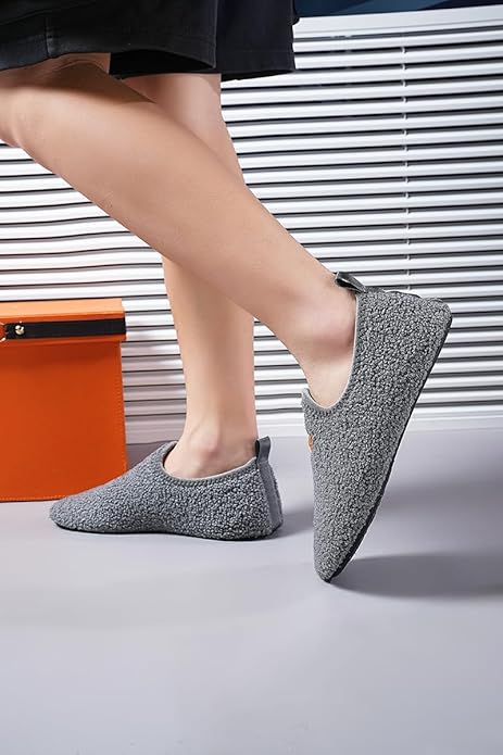 QZKDM Lightweight Slip on Grip Indoor House Slippers Barefoot Non Slip Home Exercise Yoga Shoes for Men Women