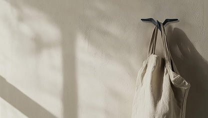 Ambipolar Iron Cast Decorative Gull Bird Wall Mounted Coat Hooks, Black, Set of 3
