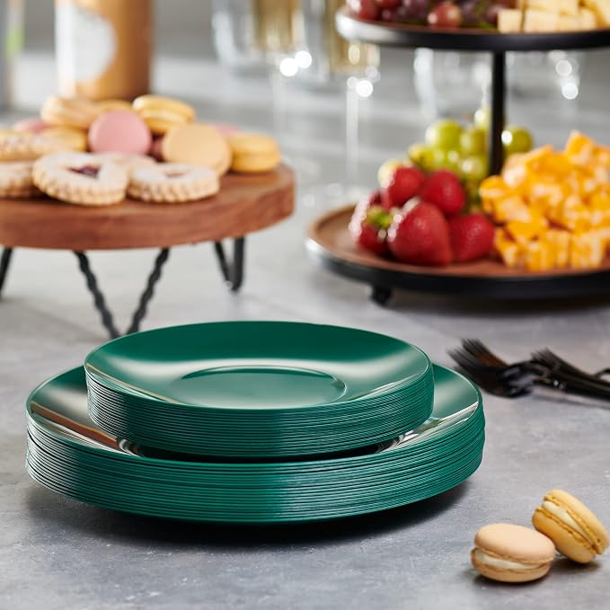 PLASTICPRO 64 Piece Combo Plates Christmass Set includes 32-7'' inch Plates &