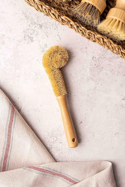 ARYA. Wooden Dish Brush Set | 4 Kitchen Washing Up Brushes & One Replacement Head | Bamboo & Natural Fibers | Eco Friendly Wooden Pot Brush Scourer Scrubber Sponge Alternative