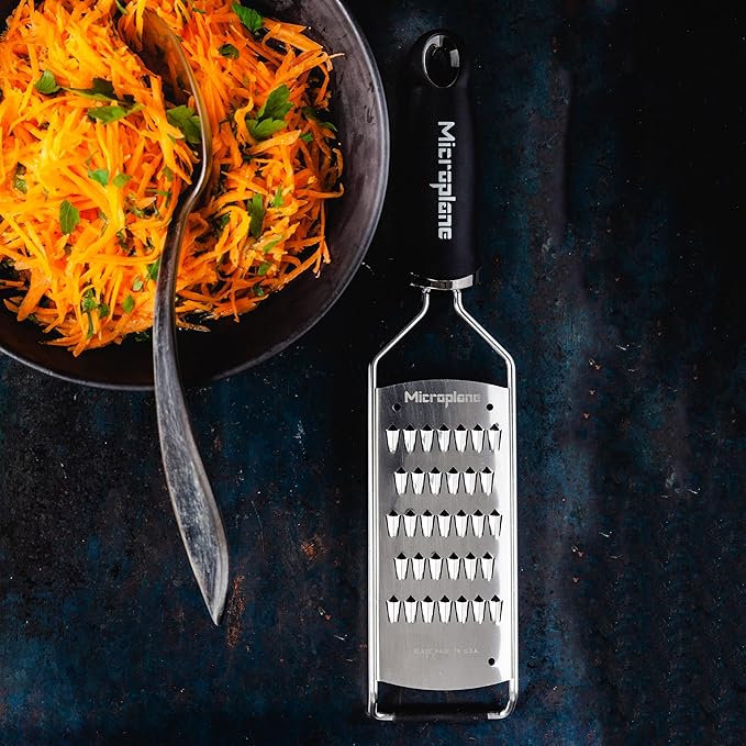 Microplane Gourmet Series Julienne Vegetable Grater, Handheld Carrot Shredder (Black)